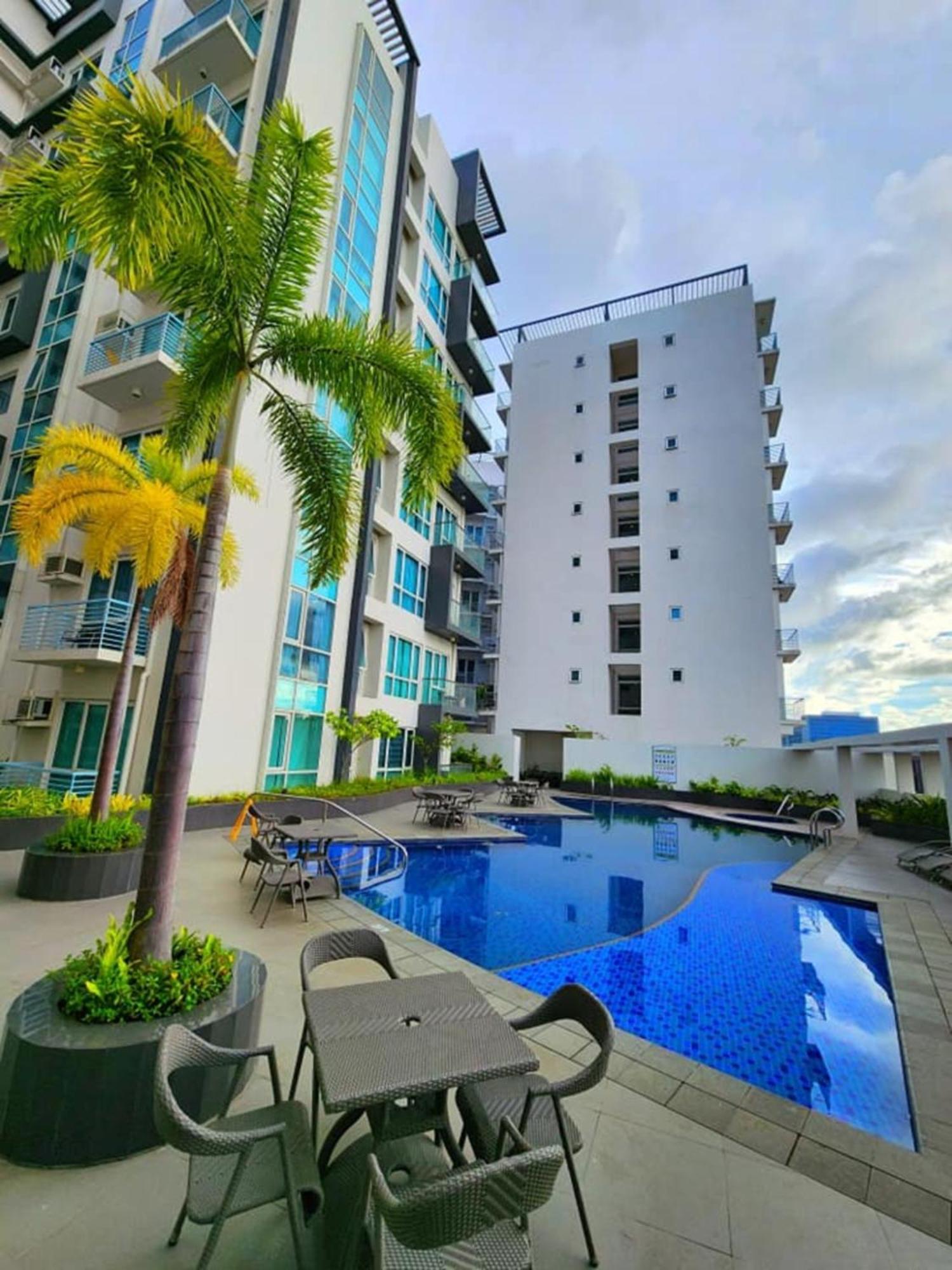 Megaworld Furnished Studio Near Mall/Marriott/Icc Iloilo City Dış mekan fotoğraf